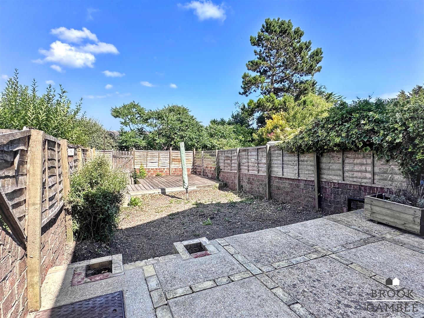 3 Bedroom House. Hurst Road in Eastbourne,  18